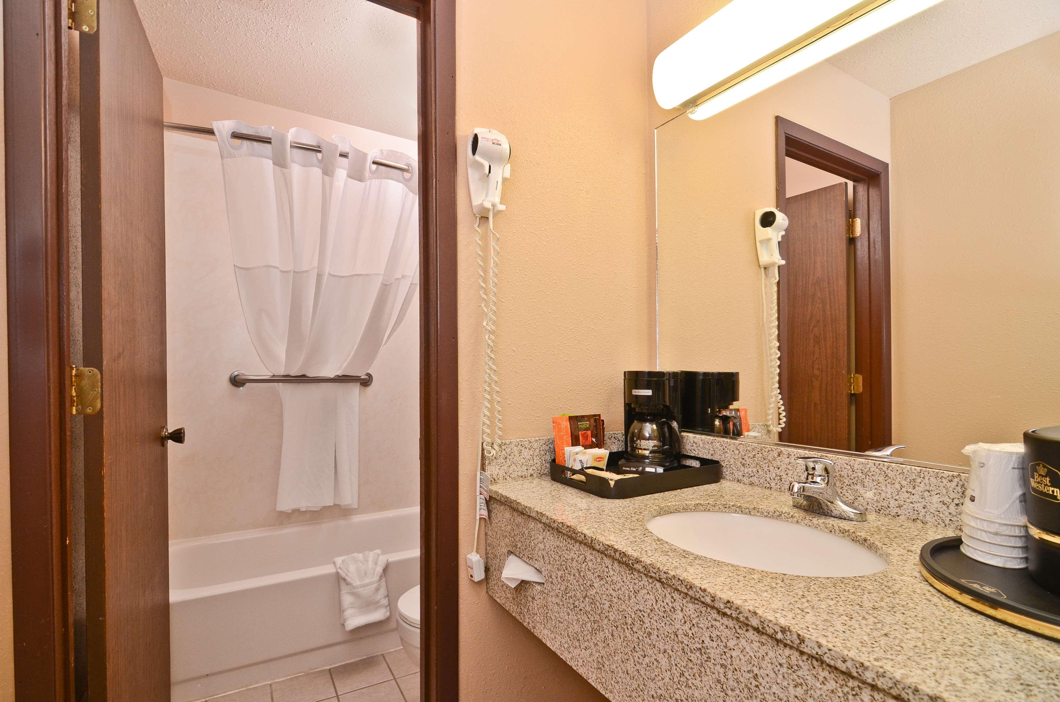 Best Western Bidarka Inn Хоумър Екстериор снимка