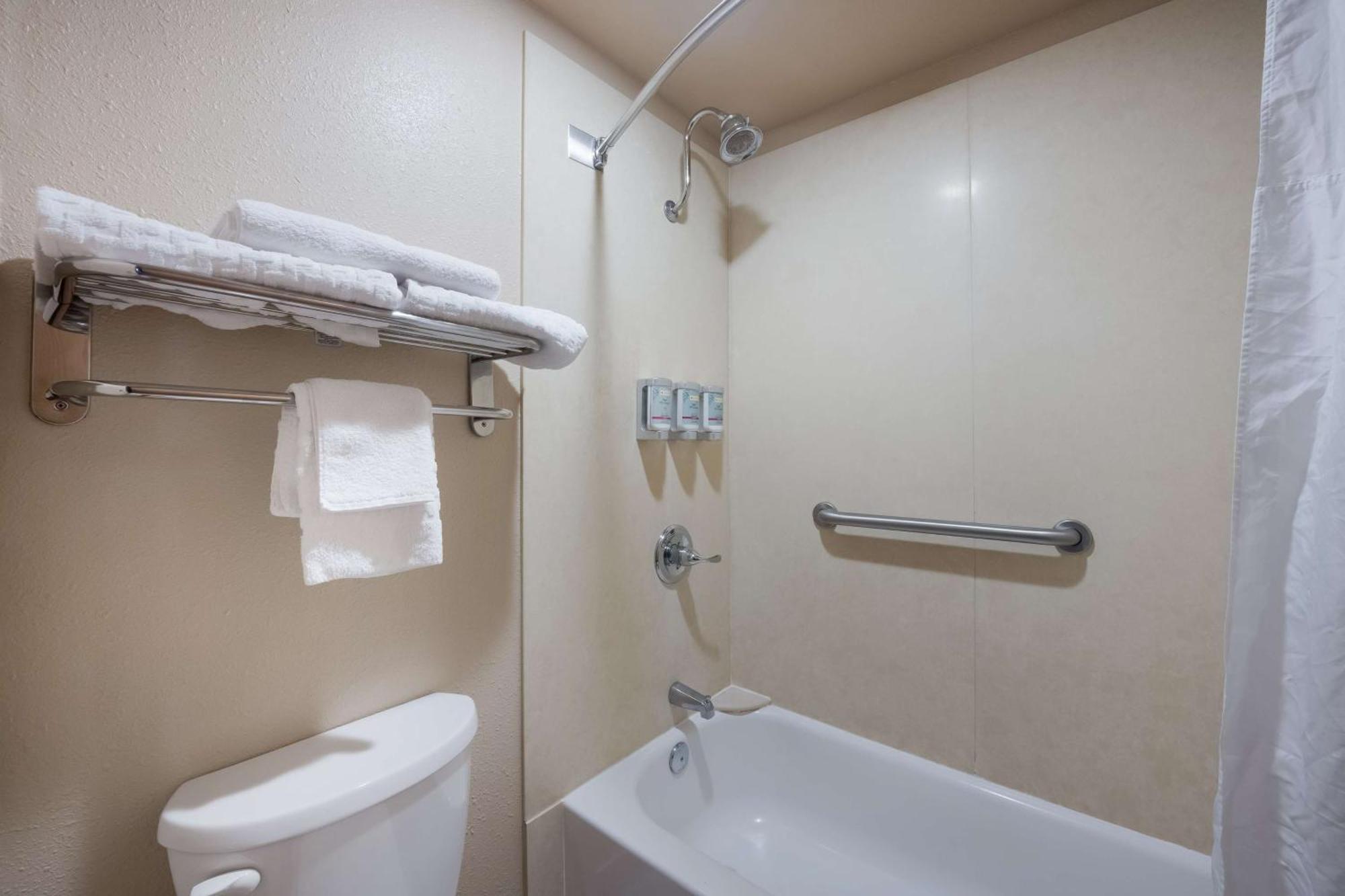 Best Western Bidarka Inn Хоумър Екстериор снимка