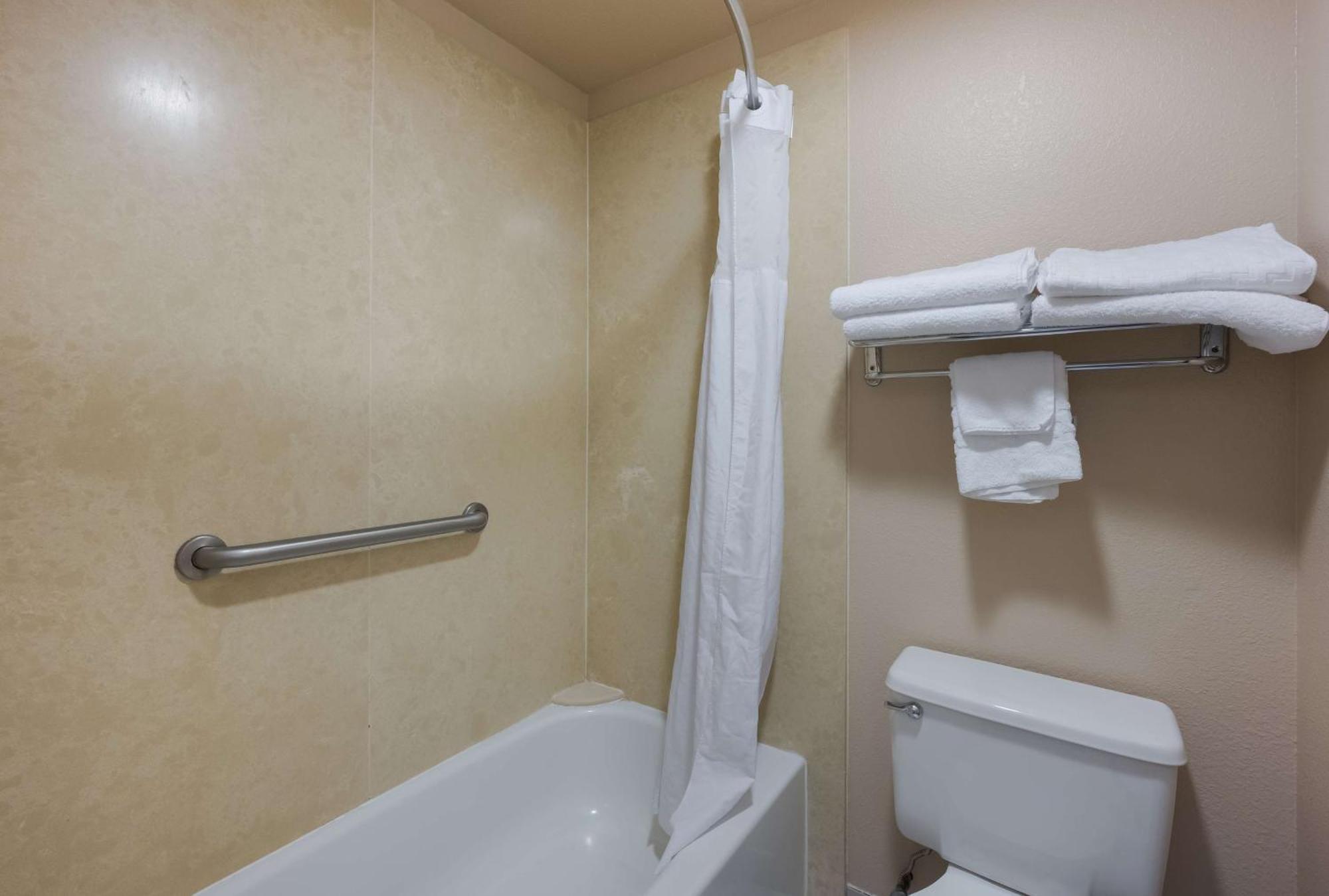 Best Western Bidarka Inn Хоумър Екстериор снимка